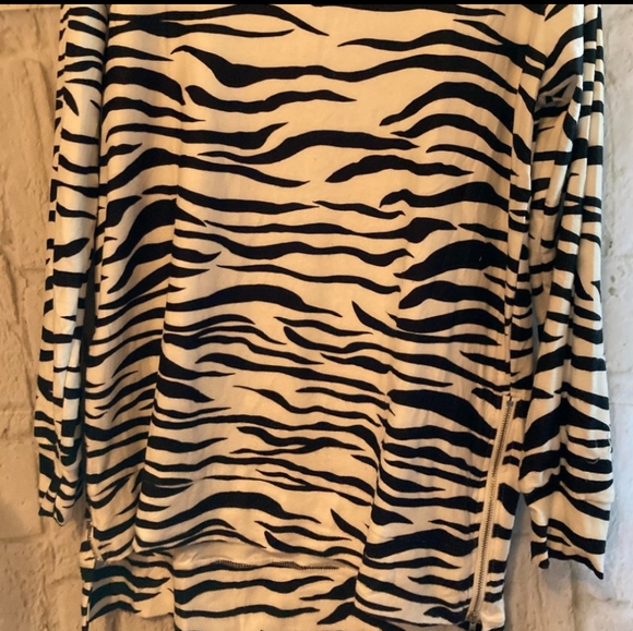 Top Shirt Pullover Striped Leopard Black Medium - Picture 4 of 5